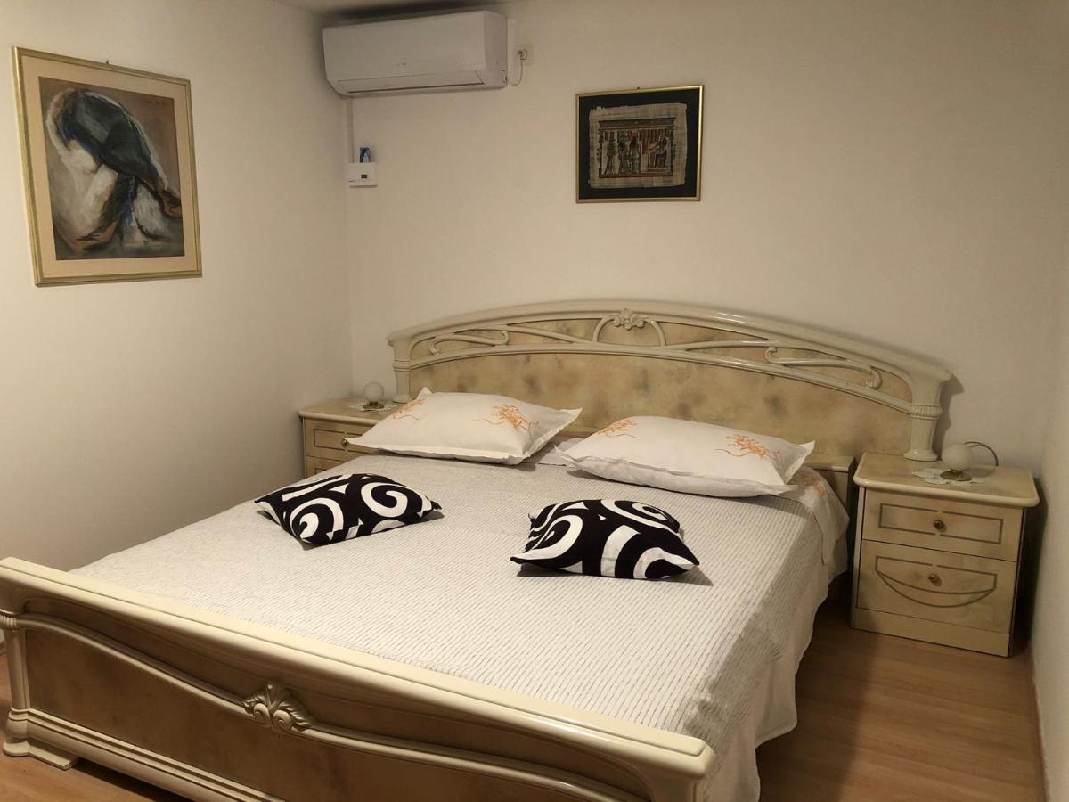 Apartment Danka Omiš Exteriör bild