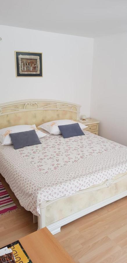 Apartment Danka Omiš Exteriör bild